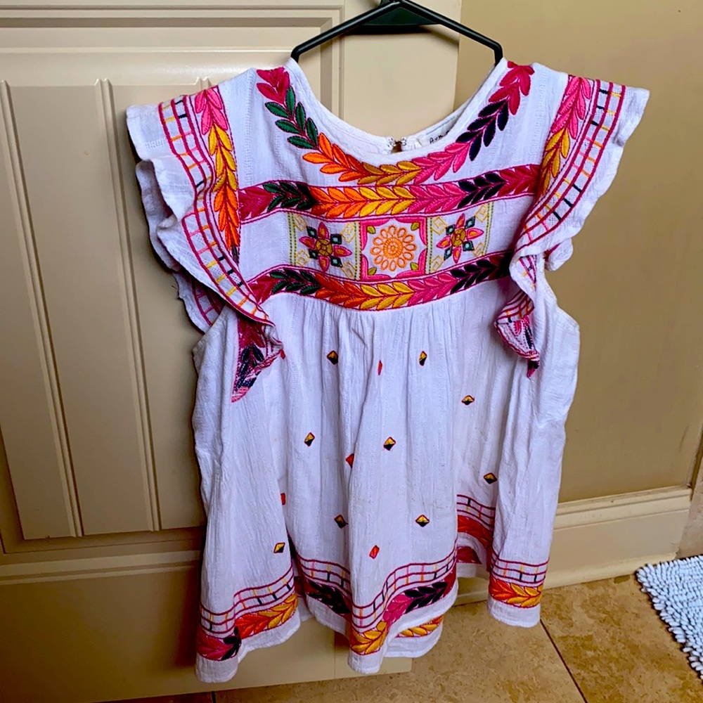 Boutique linen top